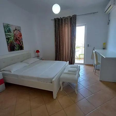 Hotel Sherifi 3*