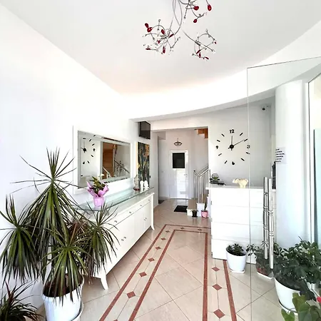 Sherifi Hotel Sarandë